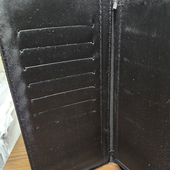 Unbranded Gorgeous Wallet 🩶 - Picture 9 of 10